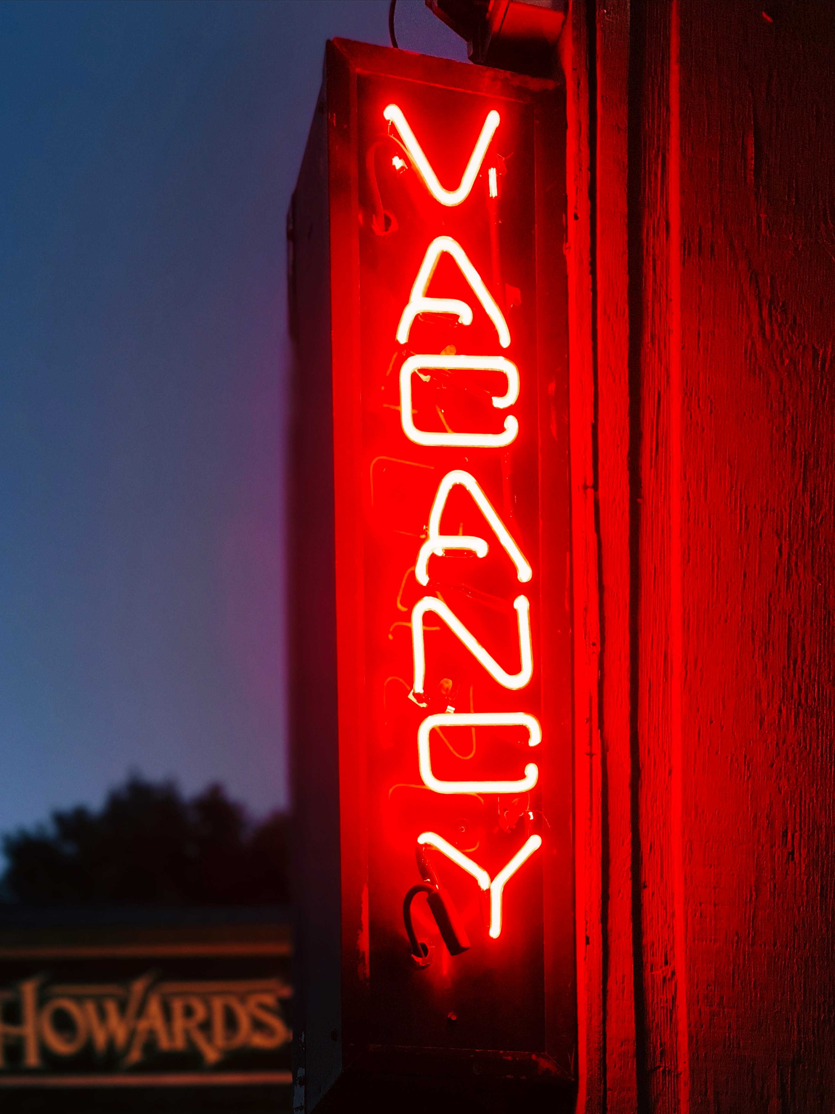 Vacancy neon signage